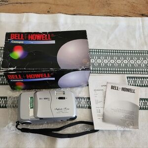 Bell and Howell 250 Infinite Focus Compact 35mm Classic Panorama Film Camera